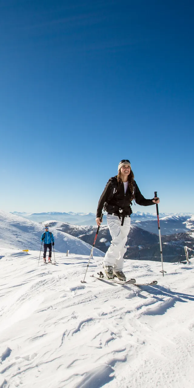Abseits_der_Piste_Skitouren_Nockberge-Trail_Nockberge_Bad_Kleinkirchheim_Winter__c__Tine_Steinthaler_Kaernten_Werbung.jpg