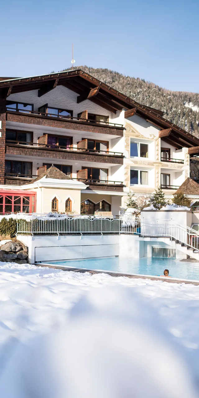 9-2213-print_hotel_sonnalm_winter-_R_gert_perauer.jpg