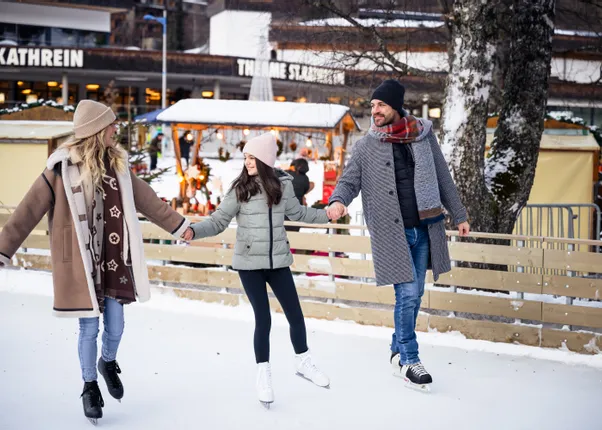 Kirchheimer_Advent_Familie_Bad_Kleinkirchheim_Winter__c_Michael_Stabentheiner_MBN_Tourismus__5_.jpg