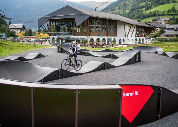 WEB_Bike_Parcours_Talstation_01__c__Bad_Kleinkirchheimer_Bergbahnen.jpg